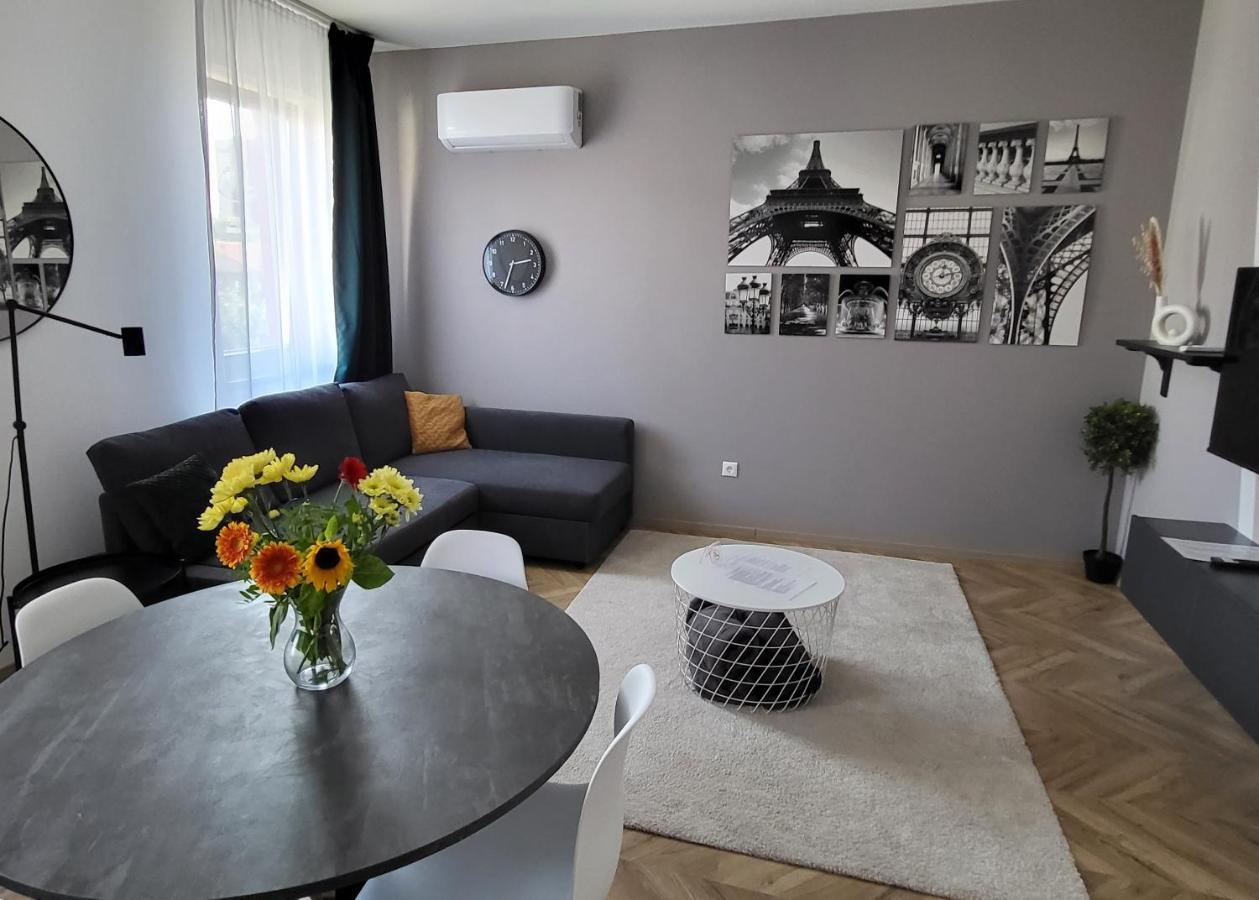 Dotis Apartman Tata Extérieur photo