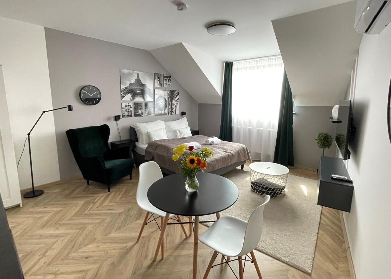 Dotis Apartman Tata Extérieur photo