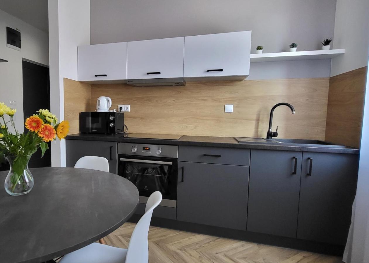 Dotis Apartman Tata Extérieur photo
